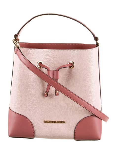 michael kors pink bucket bag